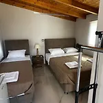 Steven Eleonas Country house *